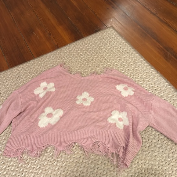 pink flower Rue 21 sweater
-good quality
-off the shoulder
-soft material - Picture 3 of 3